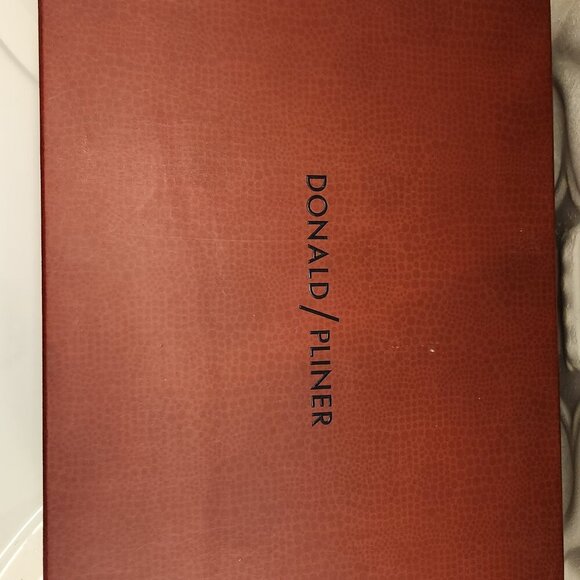 Donald Pliner "Barri" Suede Leather Open Toed Booties. NIB. Size: various - Picture 15 of 16